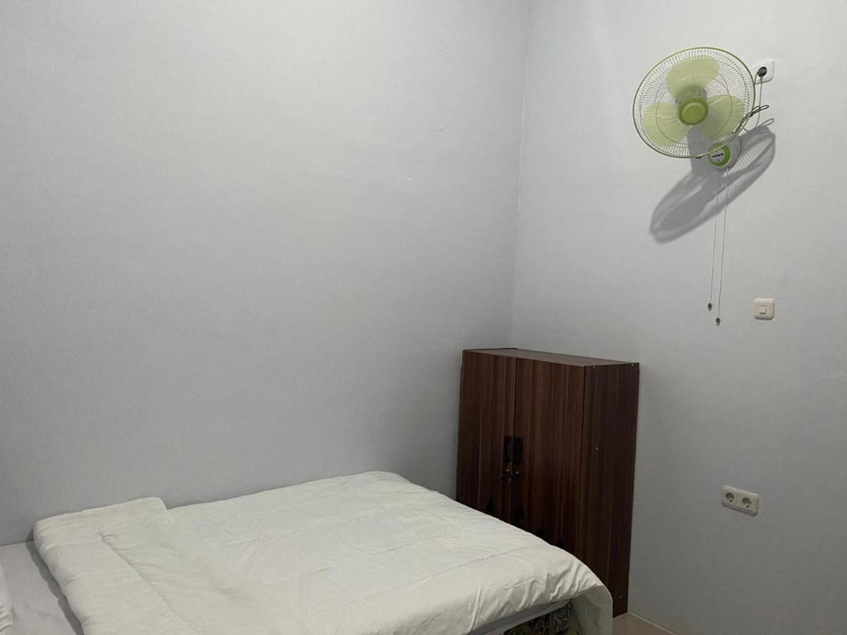 Khalisa Home Syariah Pontianak Εξωτερικό φωτογραφία